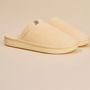 Brunch Essential Men's Slippers in Lemon, M12/W13